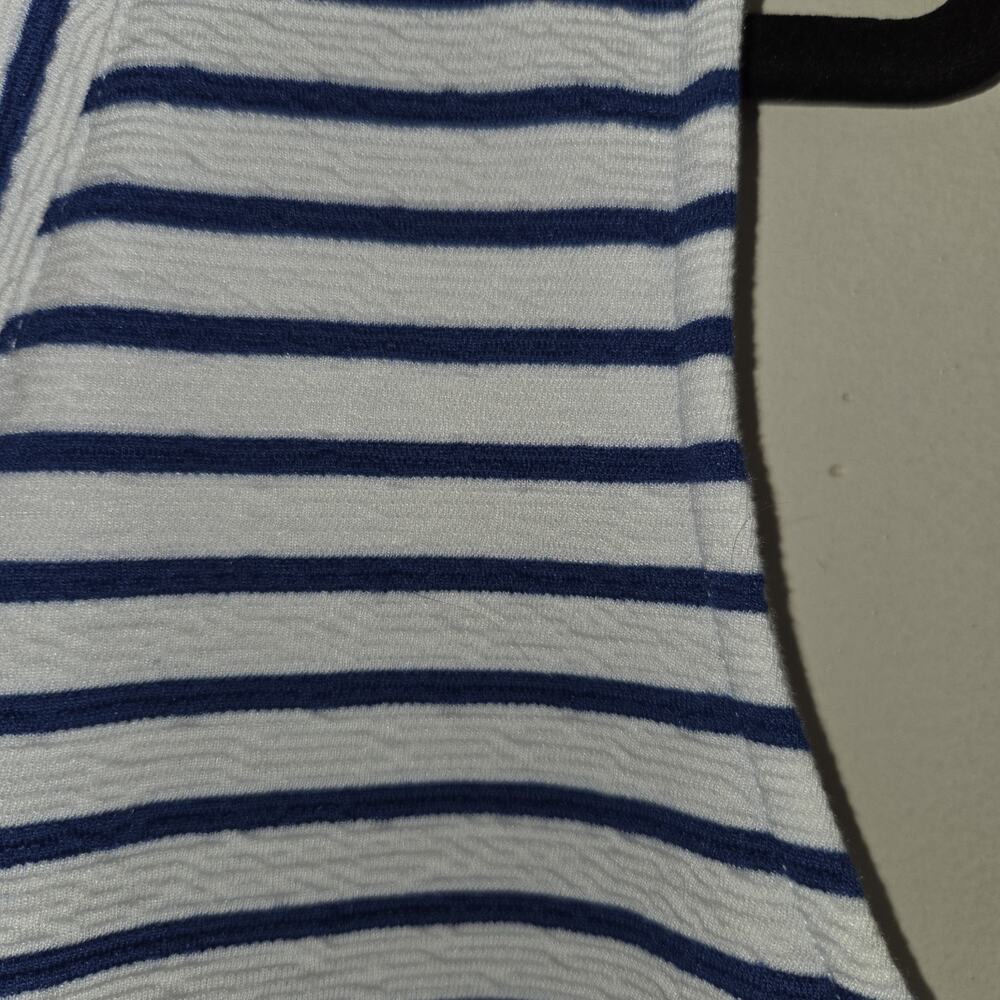 Jones NY Signature Striped Top Womens SIZE L Striped Blue White Nautical NWT - Picture 3 of 16